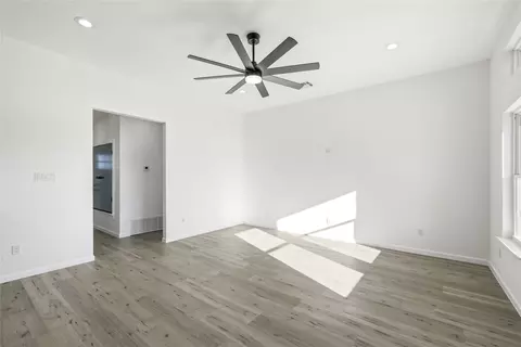 Living - 412 E Hunt St, Bremond, TX 76629 photo 2 of 3