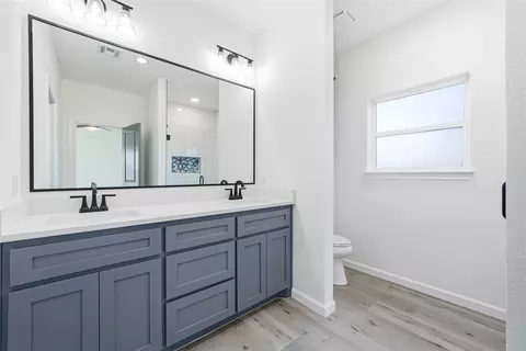 Bath - 412 E Hunt St, Bremond, TX 76629 photo 3 of 3