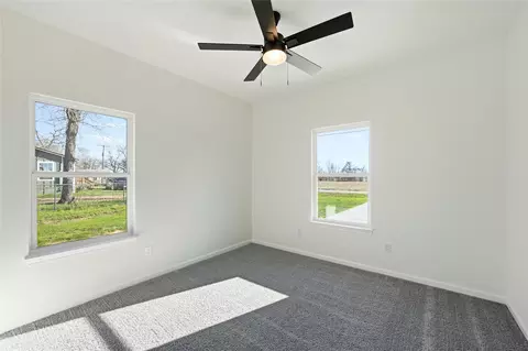 Bedroom - 412 E Hunt St, Bremond, TX 76629 photo 1 of 3