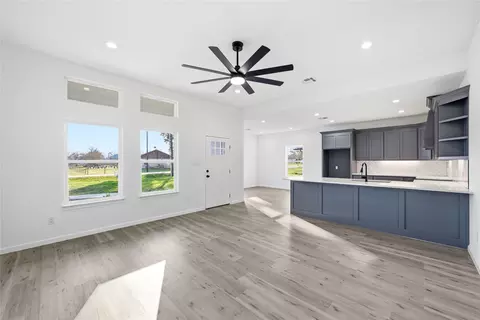 Living - 412 E Hunt St, Bremond, TX 76629 photo 3 of 3