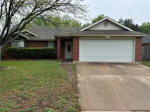 1900 Real Dr, Waco, TX 76712