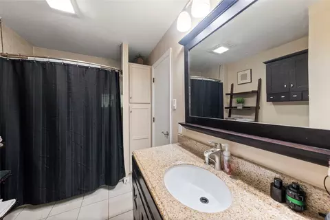 Bath - 704 W 3rd St, Eddy, TX 76524 photo 2 of 3