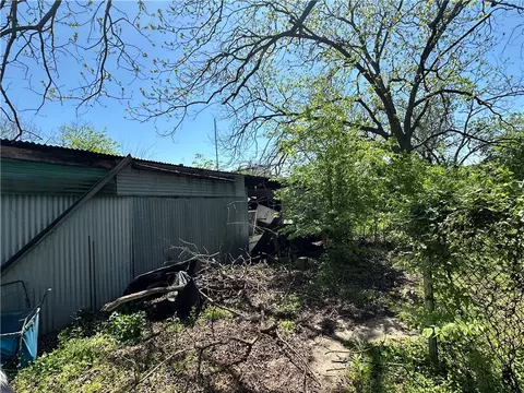404 Hogan Ln, Waco, TX 76705