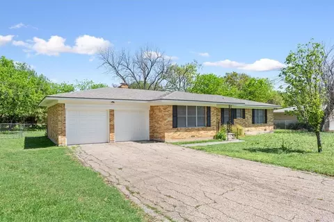 317 Catalina Dr, Woodway, TX 76712