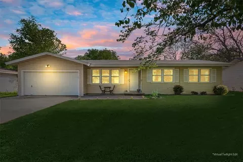 2724 S 27th St, Waco, TX 76706
