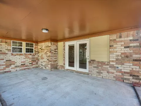 Exterior - 4318 Ponca St, Pasadena, TX 77504 photo 3 of 3