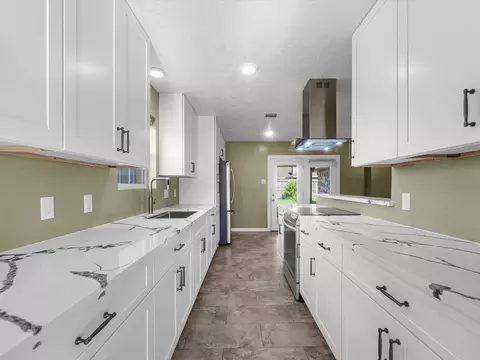 Kitchen - 4318 Ponca St, Pasadena, TX 77504 photo 1 of 5