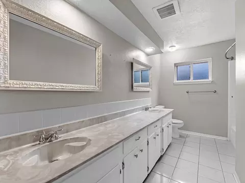 Bath - 4318 Ponca St, Pasadena, TX 77504 photo 2 of 2