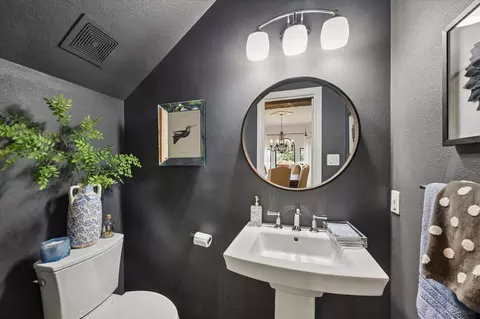 Bath - 6819 Still Meadow St, Spring, TX 77389 photo 1 of 6