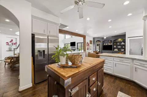 Kitchen - 6819 Still Meadow St, Spring, TX 77389 photo 5 of 5