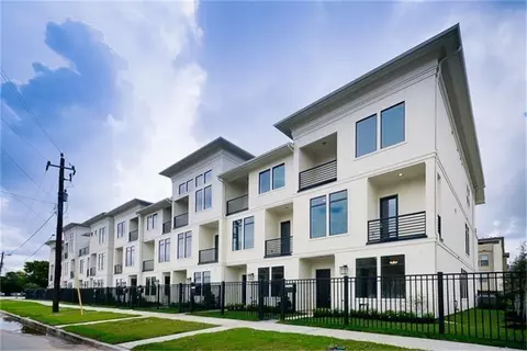 3917 Rose St, Houston, TX 77007