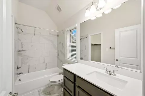 Bath - 28329 Rabbitt Trl, Spring, TX 77386 photo 4 of 4