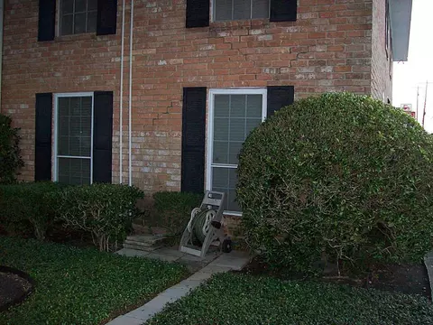 14333 Memorial Dr #32, Houston, TX 77079