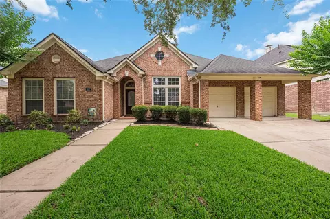 327 Silver Creek Cir, Richmond, TX 77406