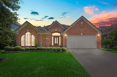 11711 Canyon Drop Dr, Tomball, TX 77377