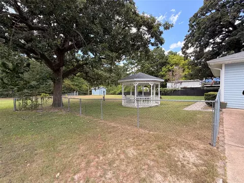 Exterior - 192 Moon Beam Dr, Trinity, TX 75862 photo 7 of 7