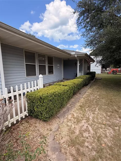 Exterior - 192 Moon Beam Dr, Trinity, TX 75862 photo 4 of 7
