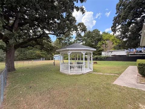 Exterior - 192 Moon Beam Dr, Trinity, TX 75862 photo 3 of 7