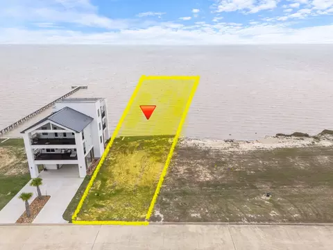 3421 Bay Point Dr, Palacios, TX 77465
