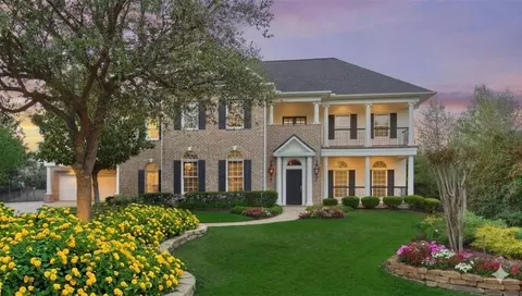 18 Dappled Sun Pl, The Woodlands, TX 77381