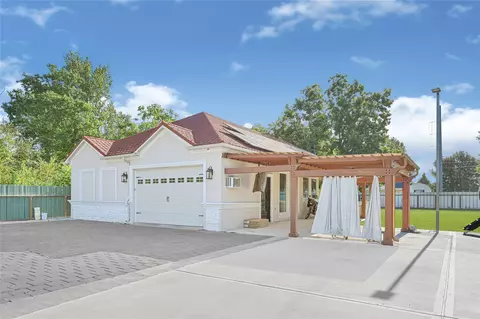 509 Joan Of Arc Dr, Hempstead, TX 77445