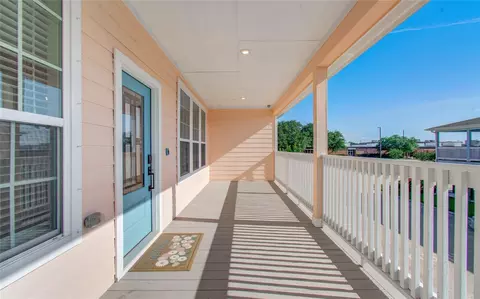 1705 Bayway Dr, Seabrook, TX 77586
