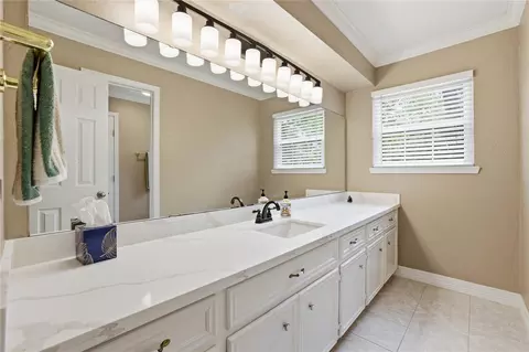 Bath - 5403 Cobble Ln, Spring, TX 77379 photo 3 of 3