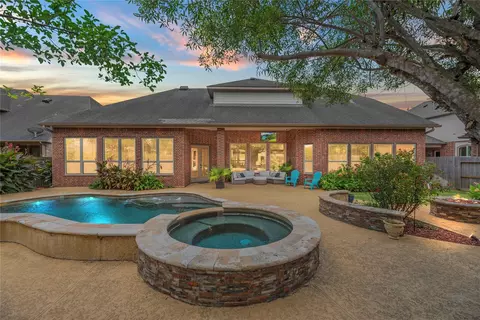 6115 Duke Trail Ln, Sugar Land, TX 77479