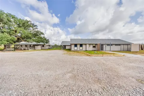 4227 Old Chocolate Bayou Rd, Manvel, TX 77578