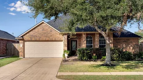 6086 Haysden Ln, League City, TX 77573