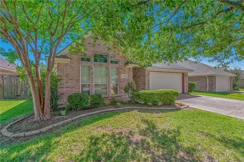 3743 Essen Loop, College Station, TX 77845