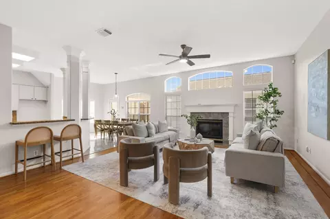 1602 Orlando St, Friendswood, TX 77546