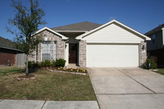22030 Avonglen Ln, Spring, TX 77389 photo 1