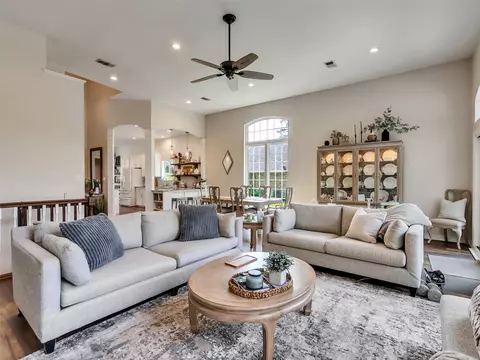 Living - 300 Coral Gables, Trinity, TX 75862 photo 3 of 3