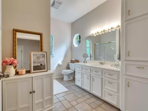 Bath - 300 Coral Gables, Trinity, TX 75862 photo 3 of 4