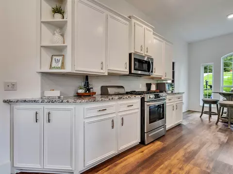 Kitchen - 300 Coral Gables, Trinity, TX 75862 photo 4 of 6