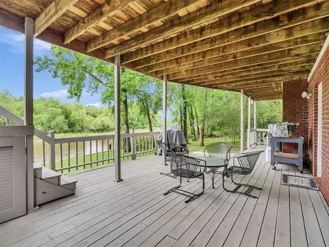 Exterior - 300 Coral Gables, Trinity, TX 75862 photo 6 of 8