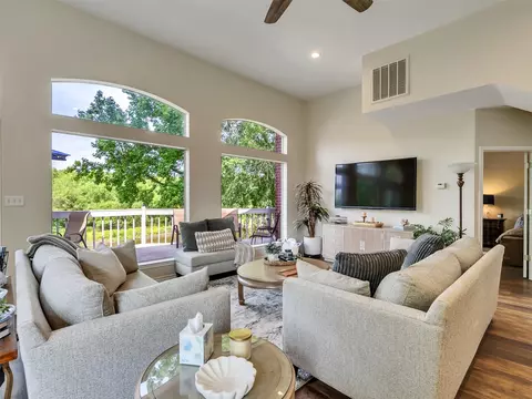 Living - 300 Coral Gables, Trinity, TX 75862 photo 2 of 3