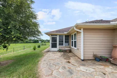 Exterior - 32675 Fm 1488 Rd, Hempstead, TX 77445 photo 5 of 11