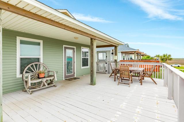 433 Seabean St, Surfside Beach, TX 77541