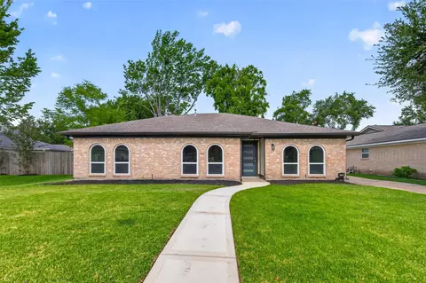 1307 Hitherfield Dr, Sugar Land, TX 77498