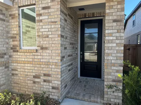 27431 Sunterra Village Dr, Katy, TX 77493