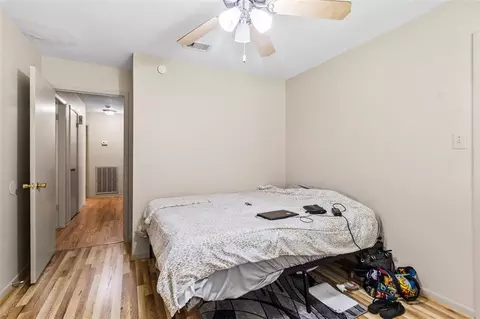 Bedroom - 1 E Woodtimber Ct, Spring, TX 77381 photo 4 of 4