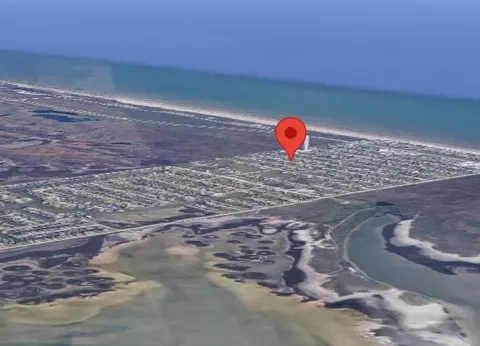 16522 John Davis Rd, Galveston, TX 77554