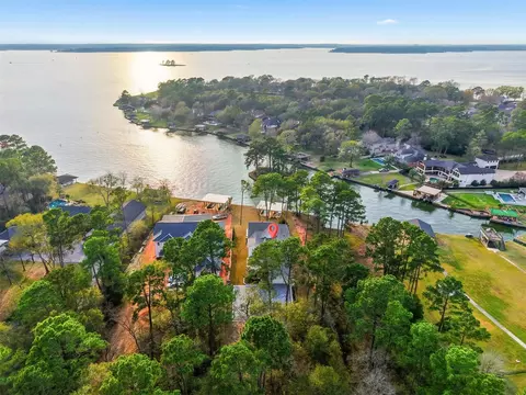 12833 Bruce Road Rd, Willis, TX 77318