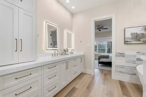 Bath - 12833 Bruce Road Rd, Willis, TX 77318 photo 6 of 7