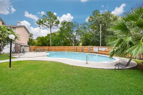 624 N Eldridge Pkwy #12, Houston, TX 77079