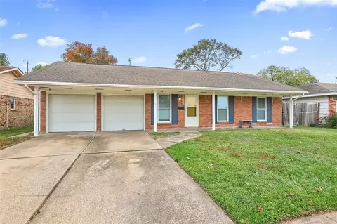 2219 Raspberry Ln, Pasadena, TX 77502 photo 1
