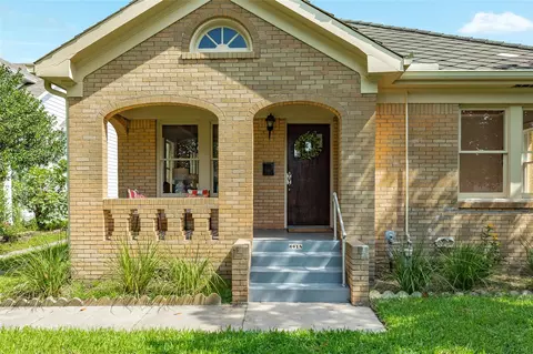 4618 Avenue R 12, Galveston, TX 77551