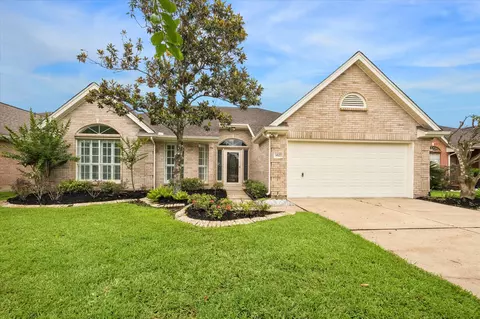 3827 E Peach Hollow Cir, Pearland, TX 77584